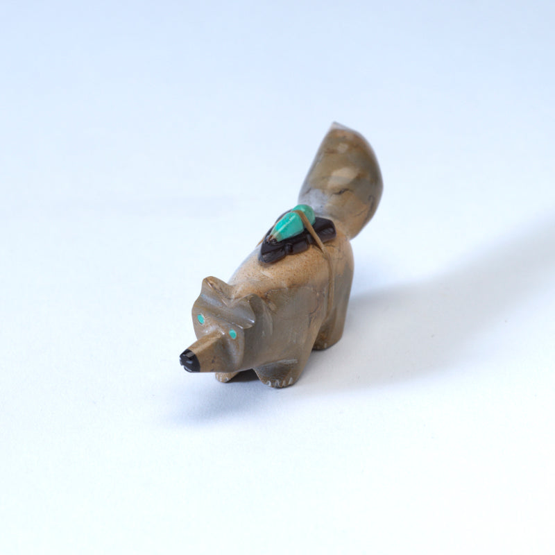 Enrike Leekya: Zuni Travertine, Wolf
