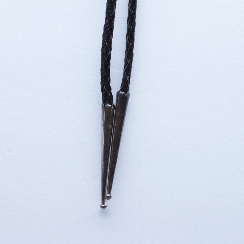 Unknown Artist: Vintage Knifewing, Bolo