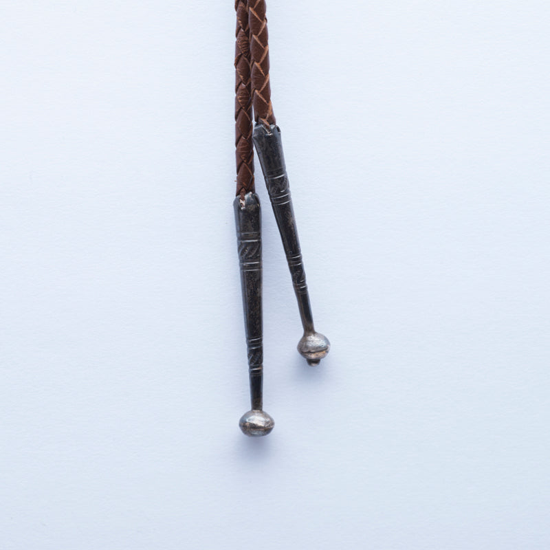 Unknown Artist: Vintage Knifewing, Bolo