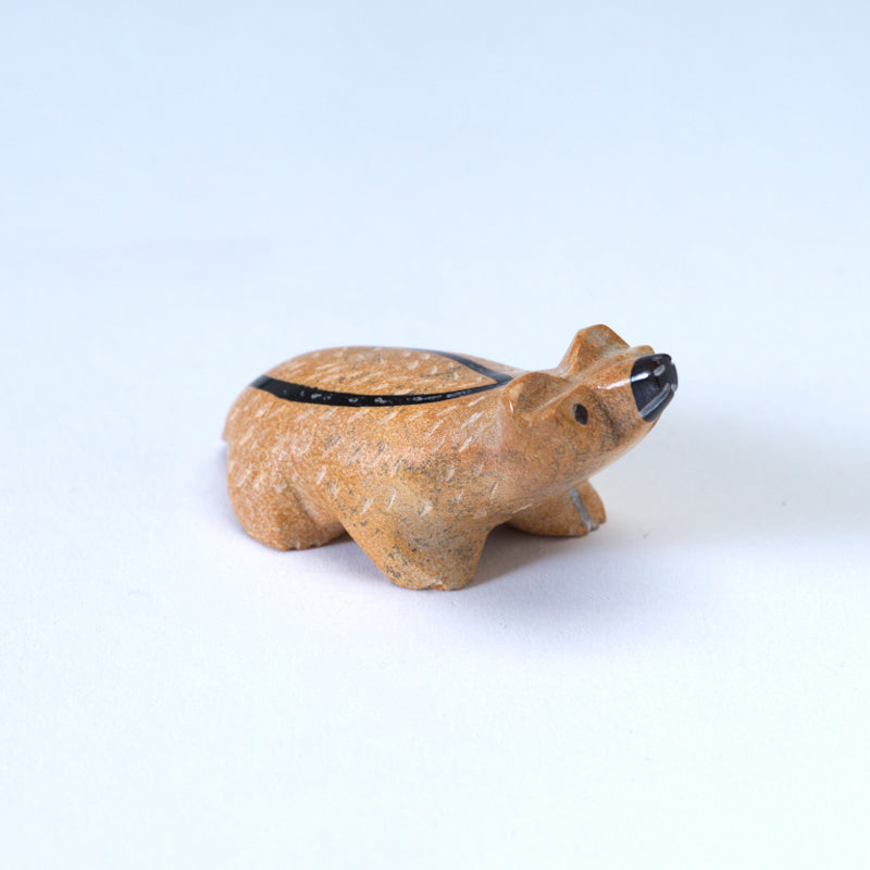 Enrike Leekya: Zuni Travertine, Badger