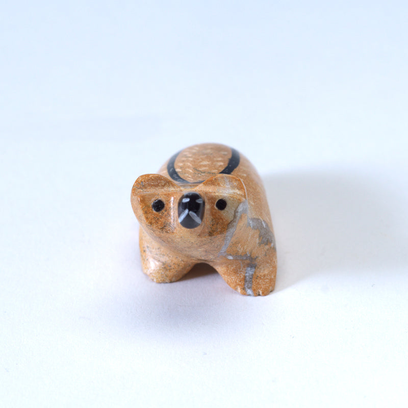 Enrike Leekya: Zuni Travertine, Badger