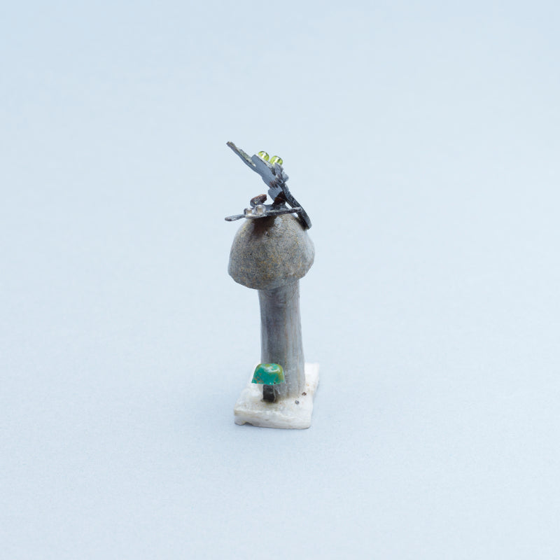 Ruben Najera: Antler, Two frogs on a mushroom