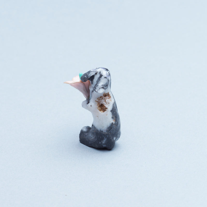 Ruben Najera: Marble, Rabbit holding a flower