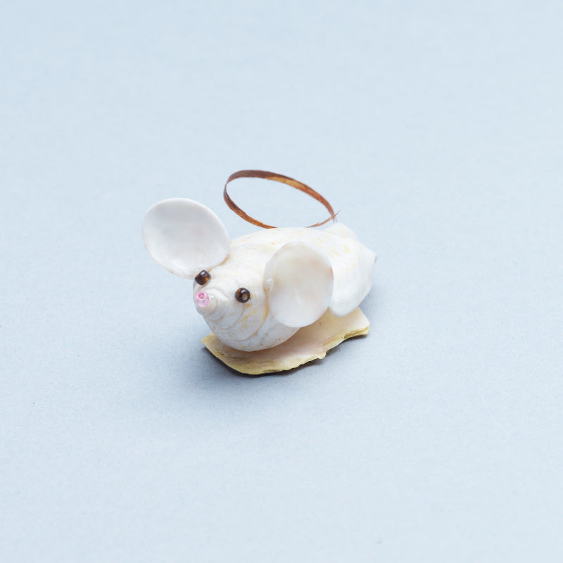 Ruben Najera: Shell, Mouse on Base
