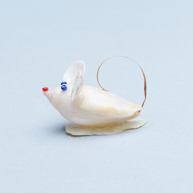 Ruben Najera: Shell, Mouse on Base