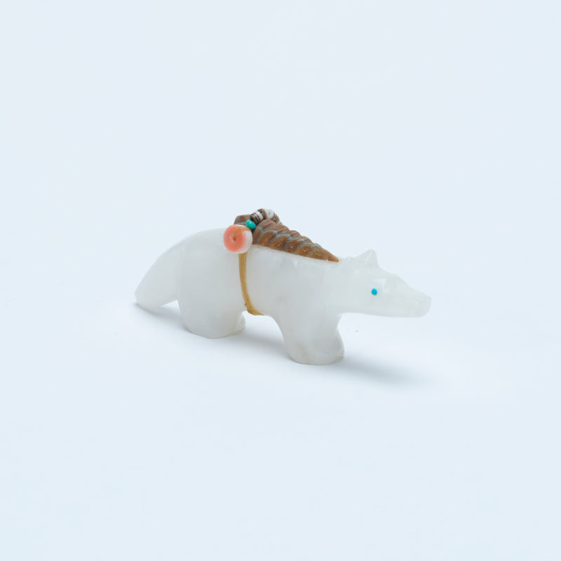 Lynn Quam: Alabaster, Wolf
