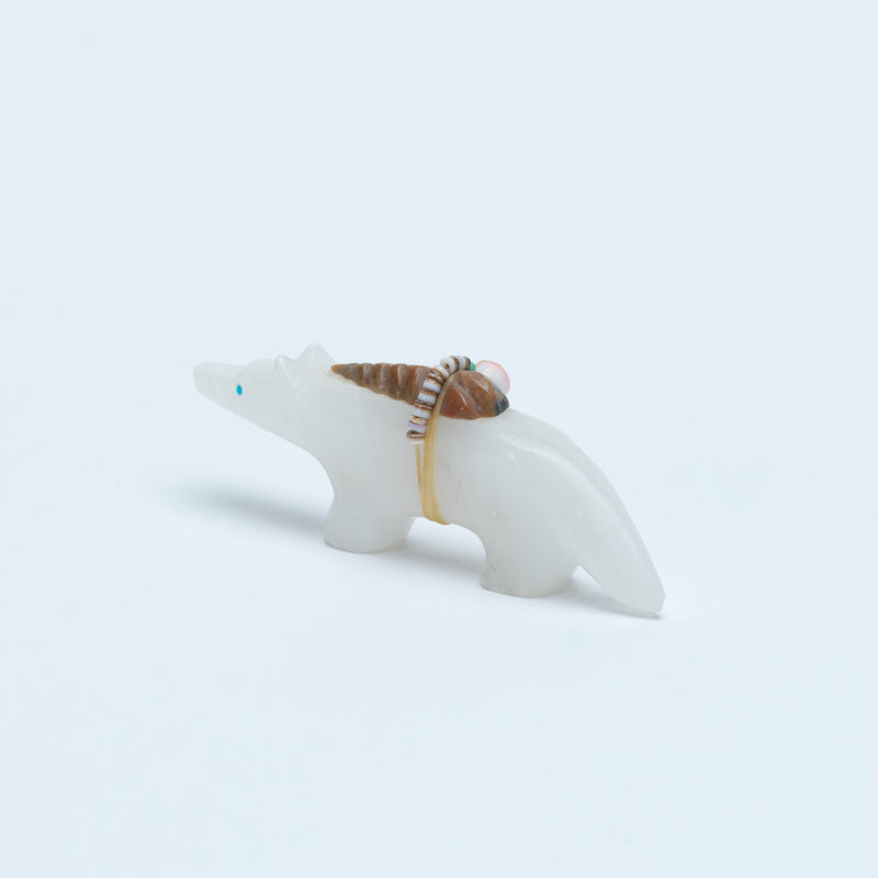 Lynn Quam: Alabaster, Wolf