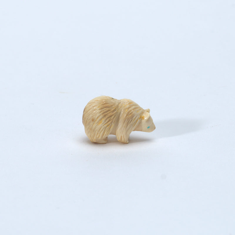 Barlow Quandelacy (d): Ivory Bear