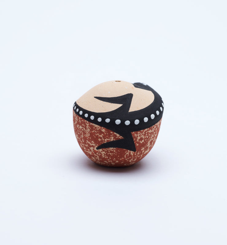 Yvonne Nashaboo: Seed Pot Pottery W/Lizard
