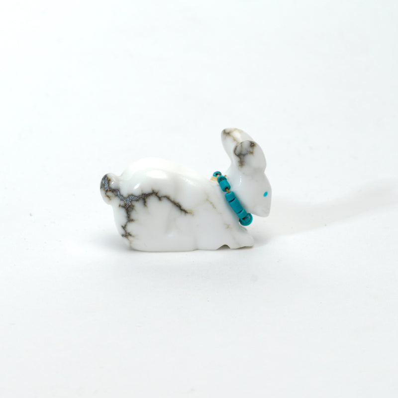 Andres Lementino: Howlite, Rabbit