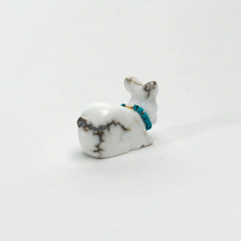 Andres Lementino: Howlite, Rabbit