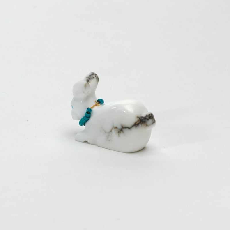 Andres Lementino: Howlite, Rabbit