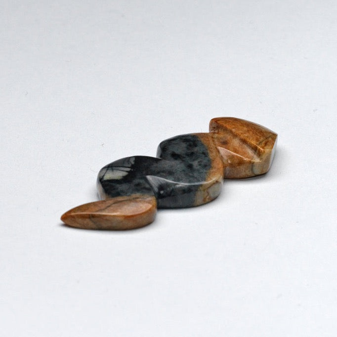 Fred Weekoty: Picasso Marble, Snake